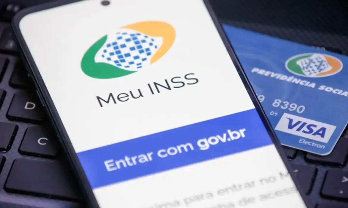 INSS alerta aposentados e pensionistas