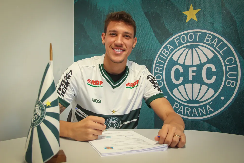 Jogador revelado pelo Coritiba