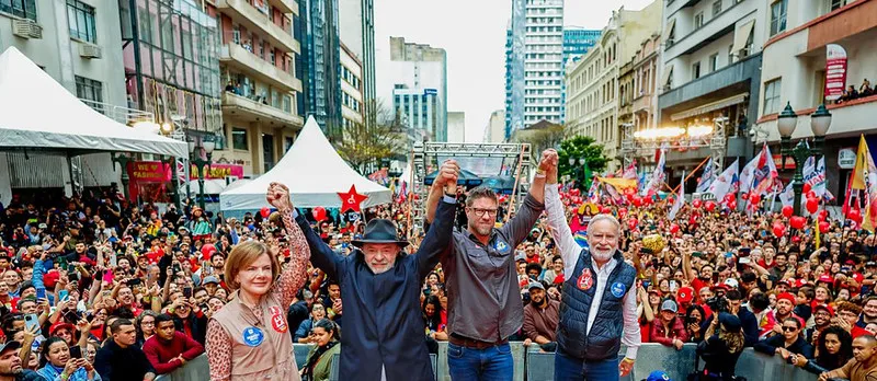 lula faz comicio em curitiba