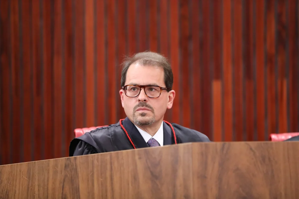ministro floriano tse 