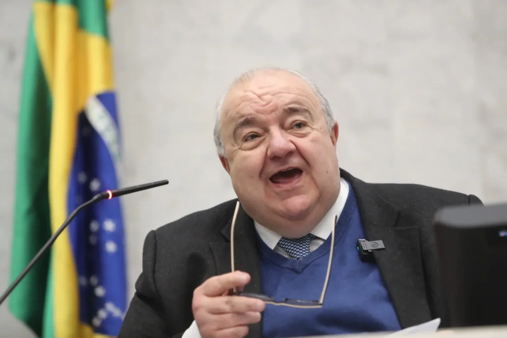 Rafael Greca deve sair do hospital