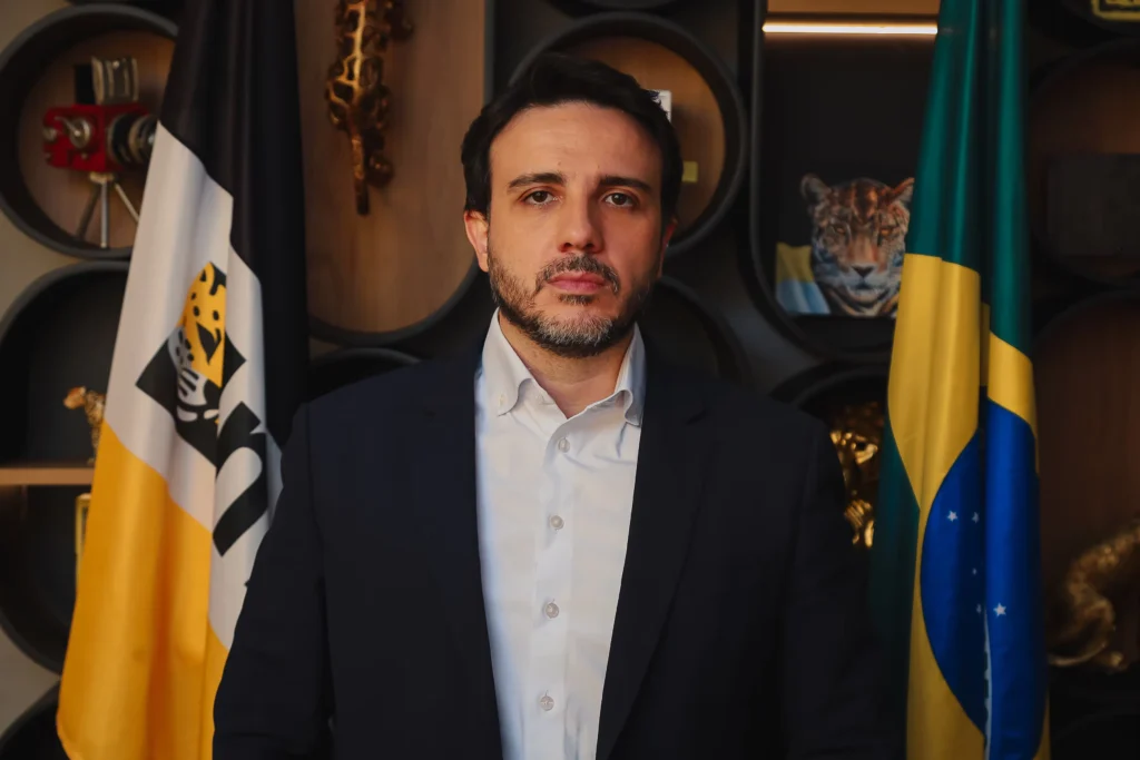 Comício de Renan Santos, em Curitiba