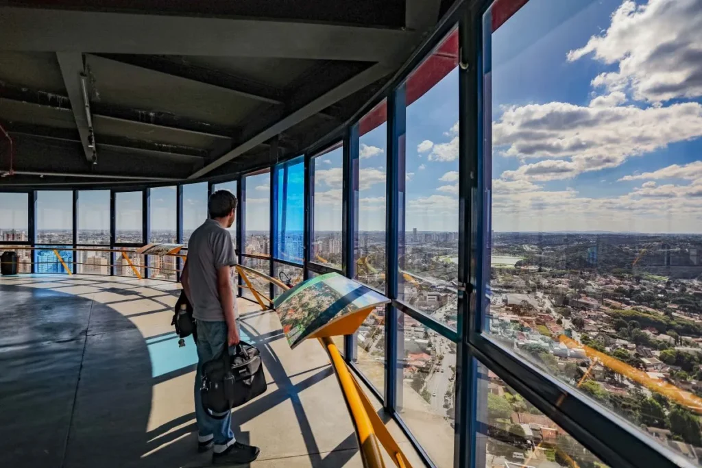 Vista interna da Torre Panorâmica de Curitiba